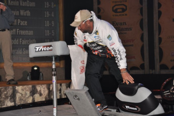 2C22186F-BA14-44F8-BBD7-58BADD8933E8