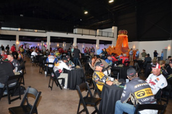 2C36C77A-4B7D-4C41-824E-83C5B44511A4