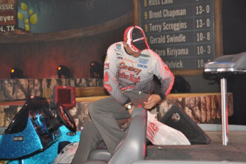 2C5653A5-F8A0-4218-995B-3CE52712E068