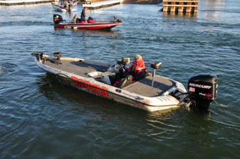 2D2C17B6-485F-4143-9095-7661A3E5CC58