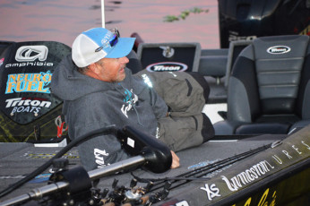 2DC56BAC-0AB2-44B8-BD88-00546956E9C3