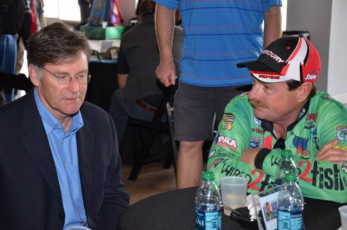 30E88042-5DEF-4DAE-8693-3FA5A766BF41