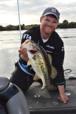 3188073F-D4AA-4695-B0A7-63EE70ED4C03