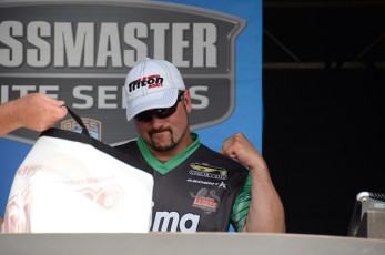 31B1D74C-9328-4AA9-BCE9-70D5D70576B0