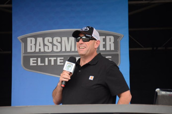 3286CA1B-09AE-43AE-B5A8-765F18325172