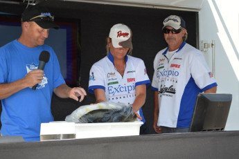 3382888E-7B0A-4E18-A748-77D5B1B85040