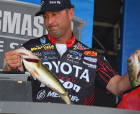 3499E2BA-5D77-40E3-9581-4D68004BA1EE