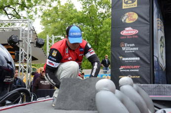 3574F86B-7EB7-4E98-AE85-23FE1EF98490