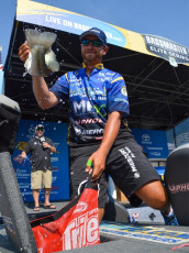 37D9DA24-87FA-4CE1-9577-FF969E094898