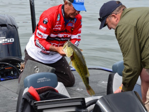 39E90E56-C438-4B43-B927-CB56A9D0A750