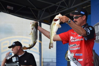 3C243588-C5F0-402E-B7A2-8F1CCCAEC749