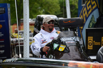 3C95FAD3-160C-41D7-854A-E5D3EEBF4CAD