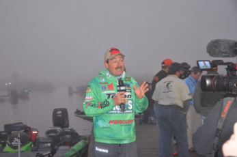 3F59A9EA-A253-4AAE-A318-00065062B56B