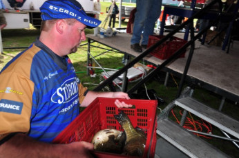 40192CAF-1A83-4421-8CDC-874027778563