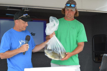 415A2F9E-3F62-4750-838E-81B641F72112