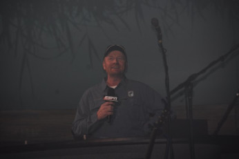 417A0674-F13B-4FDF-8A8F-E00A334D61FD