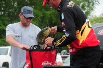 4189EA81-A503-4EE3-BB0C-2FA72E53655D