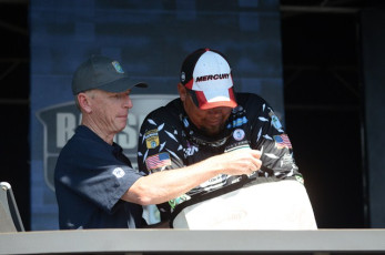 426AC27A-7194-4254-A160-219953495808