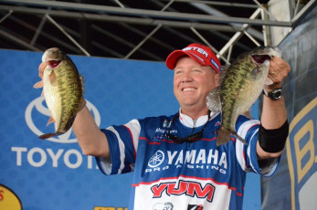 42B279DE-7BB2-4E3B-BE00-C3E320049D2E