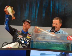 44C6DE2A-7F05-40AE-8F95-F0241A874636