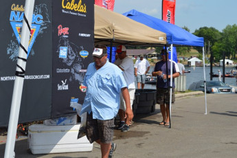 44D53E5E-3D03-450E-92C6-D507F22A4D9F