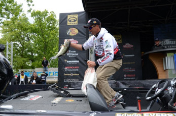 466D157F-F2E6-4CA2-B578-986F2A4CD17B