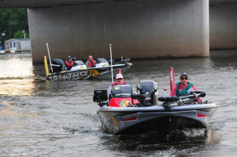 475D2A0B-5128-41F4-8797-400E4E0D286C