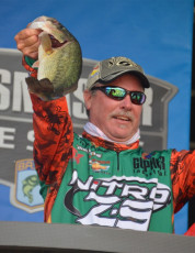 47B93D03-0AF3-4C15-9094-163AEEE119F6