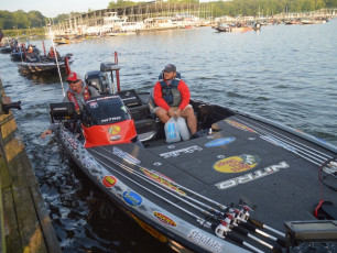 486DA690-9898-43B9-A440-FA96DE0AEE2D