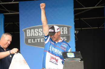 48BB4F59-ACAA-46EA-9FF6-3791A8AF40AC