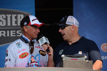 48EB5A18-C9C2-44DF-A53C-9DE8C71E24F9