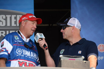 4AE9D2A2-2040-4DFB-BBEE-C0624C76E2F1