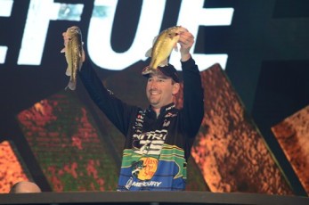 4D863053-2A18-4A8B-AF59-46B20CA0205B