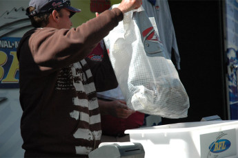 4DCDF072-1A35-446E-BDAB-8CE1F276ABA0