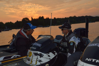 4E374EEE-BFCD-4132-B6D6-26980CBE2C36