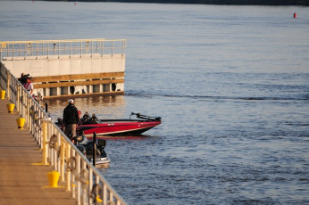 4E7AA4CE-FE57-48AD-8C3F-2B2458BCA940