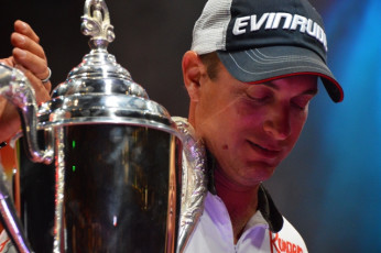 4F8CC77B-105B-425A-8D7F-D698331F2A20