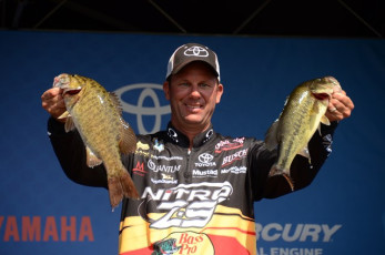 4FEE6805-5D9E-4937-99C9-54B4C5AF6F30