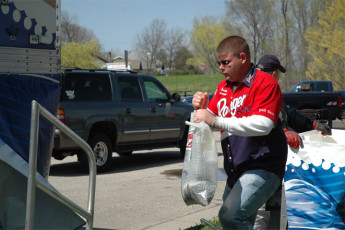 50C740E9-77C4-4D10-BD60-AF03FCC8C8B1