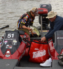 5117BF95-6628-43F2-AB8D-683A125A7D28