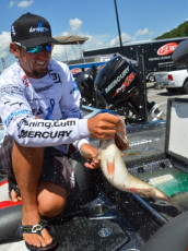 51532E3D-13C0-46AA-B0C1-88E3B08DC237