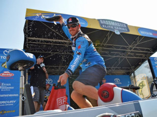 51776AE8-1DE5-4ED3-93BE-8CDE88C8E29B