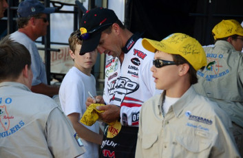 517F0735-6CC5-498A-BFBF-D0D5C491112A