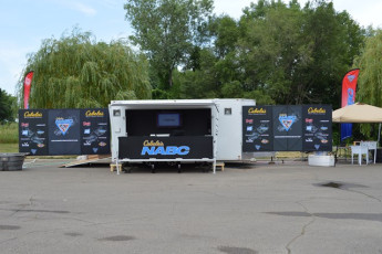 51B65F4A-A084-4E1F-84EF-69BBC0353387