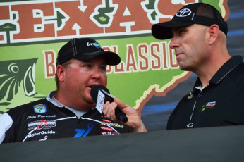 51DCEEB3-6864-459C-8573-E7D3DF71D933