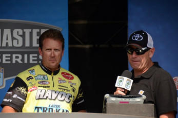 5348AAB9-0AFA-40E8-9784-11961D08B865