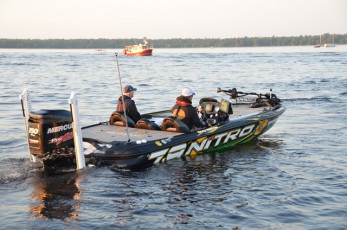 54DCCC21-10C6-4A1F-B2A8-0676A0CE416D