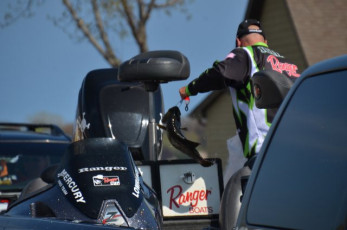 54DE8053-685E-457F-9294-124A04AA5344