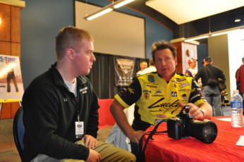 55605B0B-E9BB-4534-B9D6-B93A497F2200