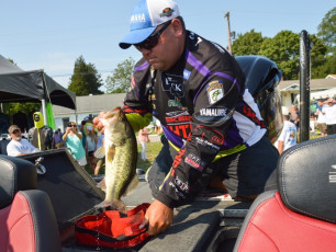 5674D5F2-4726-461E-82C4-A25BE0E5D907